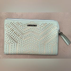 🔥Host Pick🔥 Stella & Dot Perforated Double Clutch NWOT